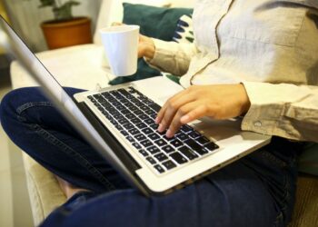 Governo federal regulamenta o teletrabalho na administração pública