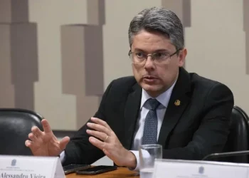“Em nosso mandato, são os sergipanos que escolhem onde o dinheiro público será investido”, destaca o senador Alessandro Vieira