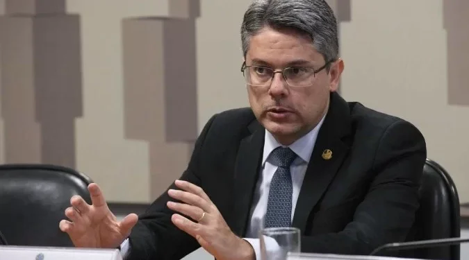 “Em nosso mandato, são os sergipanos que escolhem onde o dinheiro público será investido”, destaca o senador Alessandro Vieira