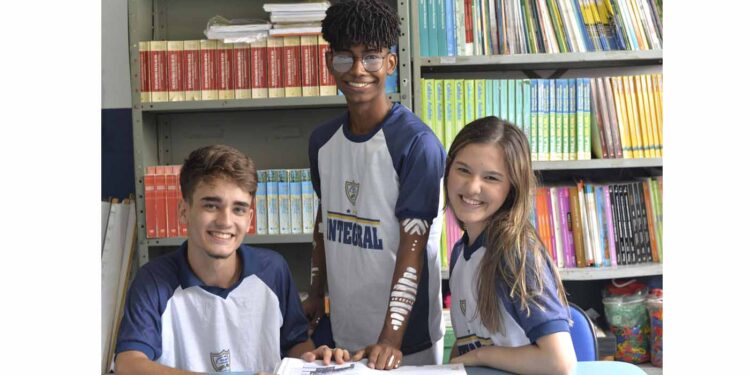Governo de Sergipe lança programa Estudante Monitor com 6 mil bolsas