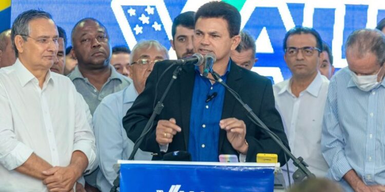Valmir de Francisquinho diz que fim do desconto para a Previdência é vitória dos servidores e da oposição