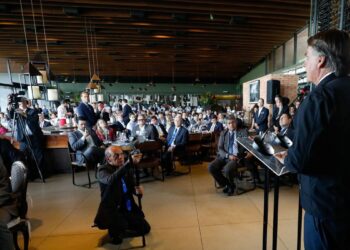 Congresso debate estratégias de transição para economia verde no país