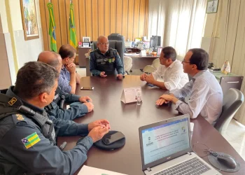 Capitão Samuel participa de reunião com comando da PMSE em busca de melhorias para a estrutura do prédio do COE