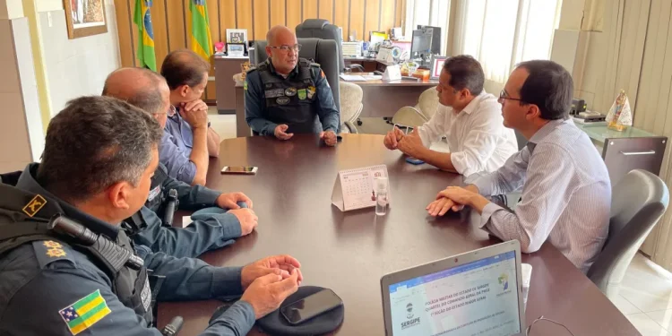 Capitão Samuel participa de reunião com comando da PMSE em busca de melhorias para a estrutura do prédio do COE