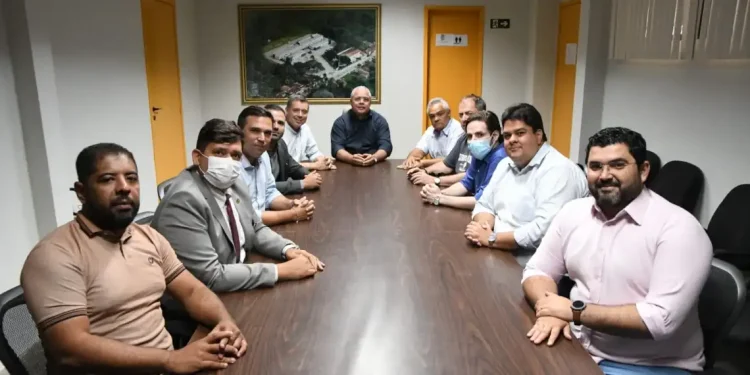 Pré-candidato ao governo, Fábio Mitidieri, realiza visita de cortesia ao prefeito padre Inaldo