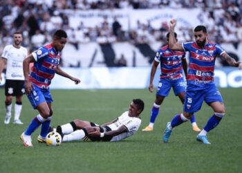 DM piora climão com Taunsa e Paulinho ‘externa’ R$ 15 milhões de prejuízo ao Corinthians; volante terá que operar joelho