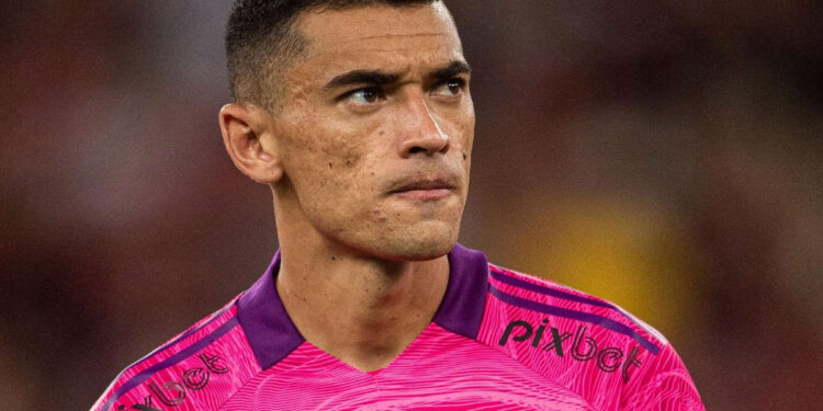 “Se ele voltar a jogar futebol”; Lesão de Santos assusta o Flamengo e torcida coloca DM em xeque