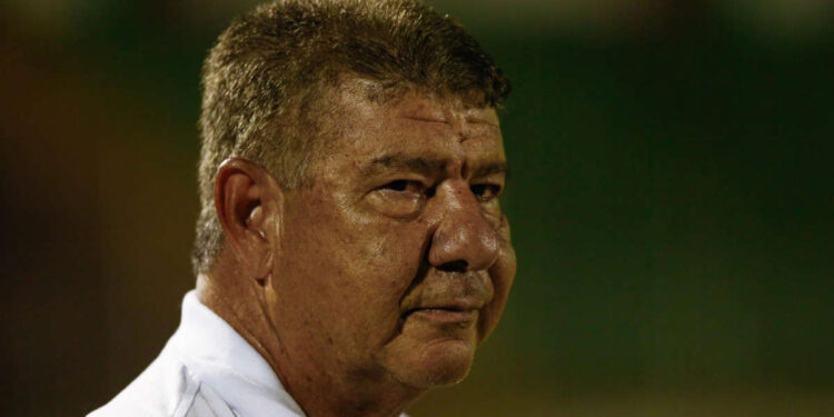 “Eu tava lá, a culpa não foi dele”; Joel Santana expõe injustiçado pela torcida do Flamengo