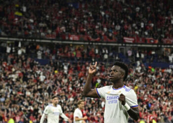 Vinícius Júnior coroa ano perfeito com gol em final de Champions e está entre os melhores do mundo