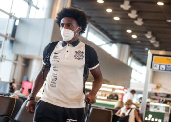 Willian quer deixar o Corinthians na próxima janela de transferências, garante jornalista