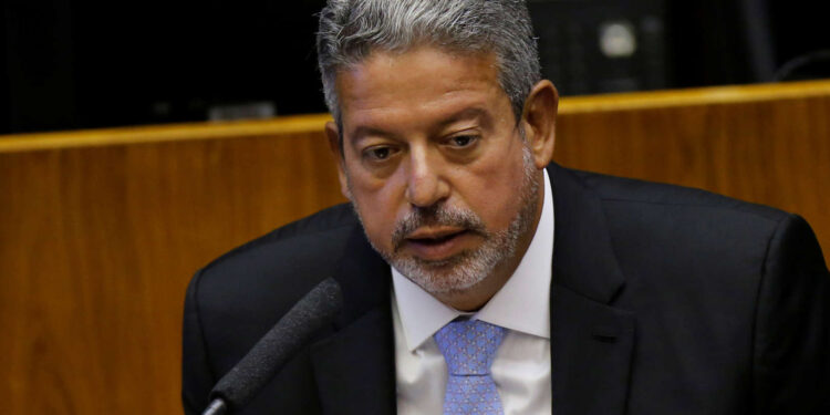 Câmara votará na 3ª-feira teto de 17% em ICMS de combustíveis, energia elétrica e telecomunicações