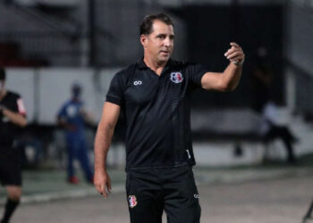 Em reformulação, Santa Cruz anuncia quarteto de reforços para Série D já disponíveis para a escalação de Martelotte