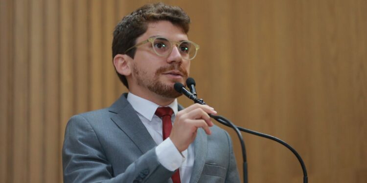 Breno Garibalde faz alerta sobre os falsos biodegradáveis