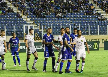 Confiança e Aparecidense empataram em 1 a 1 na Arena Batistão, em Aracaju, pela oitava rodada da Série C