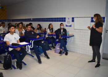 Universidade promove roda de conversa com estudantes de ensino médio