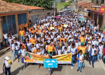 Centenas de crianças e adolescentes de Rosário do Catete participam da Campanha Faça Bonito