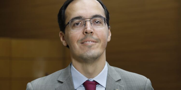 Georgeo Passos discute sobre Taxa de Licenciamento do Detran