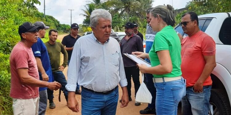 Prefeitura e Cohidro visitam Assentamentos de Estância