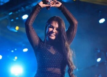 Calcinha Preta lança último registro de Paulinha Abelha nos palcos