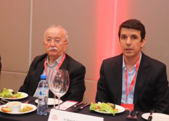 Luciano Bispo participa de debate com líderes empresariais