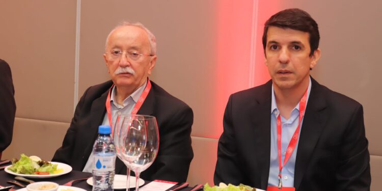Luciano Bispo participa de debate com líderes empresariais