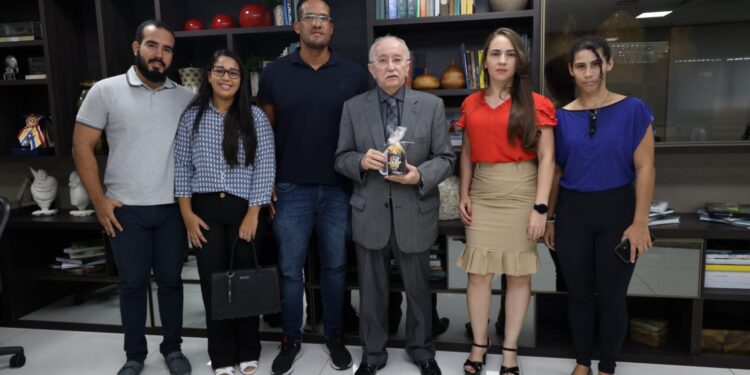 Presidente Luciano Bispo recebe concursados da Polícia Civil