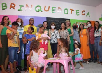 Aluna do curso de Serviço Social inaugura Brinquedoteca em Itaporanga