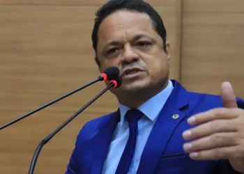 Deputado Capitão Samuel anuncia no plenário da Alese debate sobre uso de banheiro por pessoas LGBTQIA+