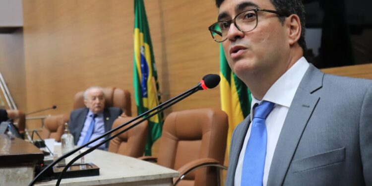 Ipesaúde: George Trindade presta contas da pasta aos deputados