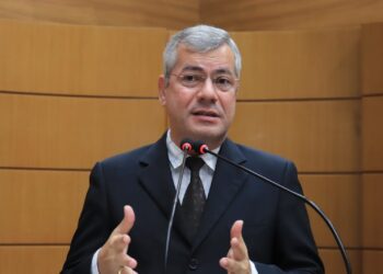 Iran Barbosa fala sobre situação de colégio na capital sergipana