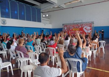 Professores da rede estadual paralisam atividades por 72h