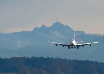 Petrobras anuncia novo reajuste no querosene de aviação
