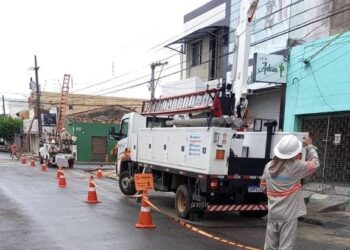 Chuvas: Energisa orienta sobre cuidados com cabos partidos