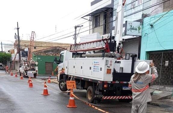 Chuvas: Energisa orienta sobre cuidados com cabos partidos