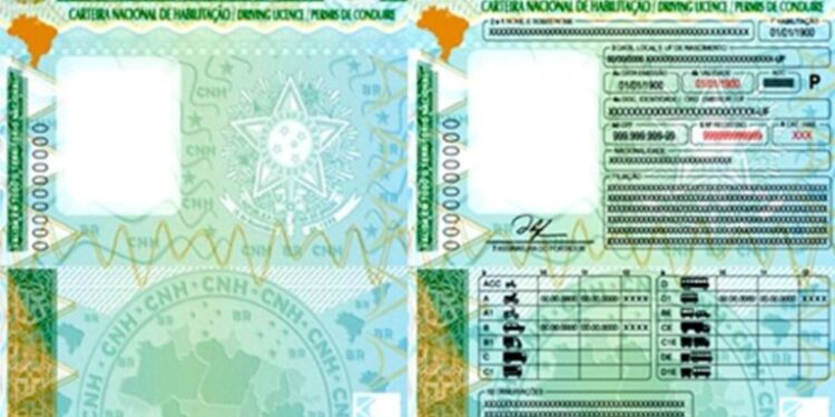 Novo modelo da CNH começará a ser emitido a partir de quarta-feira