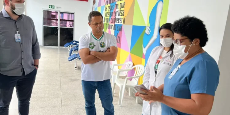 Samuel se compromete em buscar recursos para o Amparo de Maria