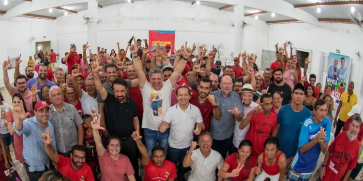 Caravana Sergipe de Todos: Rogério Carvalho visita cidades do Baixo São Francisco e Médio Sertão sergipano