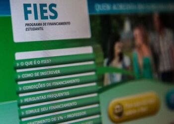 MEC prorroga para 26 de maio convocação da lista de espera do Fies