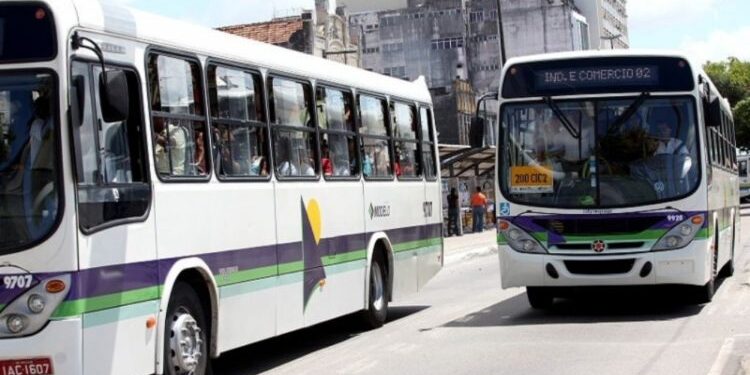 Novo reajuste do óleo diesel vai reduzir a oferta de ônibus coletivo para a população, afirma NTU