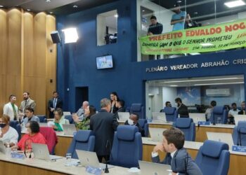 Linda Brasil demonstra apoio às trabalhadoras e aos trabalhadores dos transportes alternativos