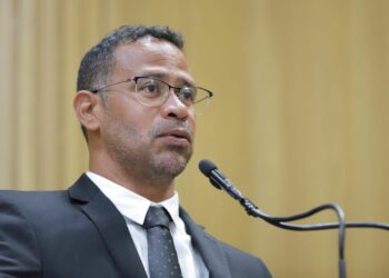 “Sergipe tem mais pessoas recebendo Auxílio Brasil que com carteira assinada”, pontua Sargento Byron