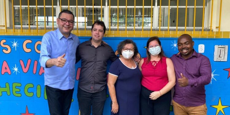 Eduardo Lima visita escolas municipais de Aracaju com a Comissão de Educação, Cultura e Esportes