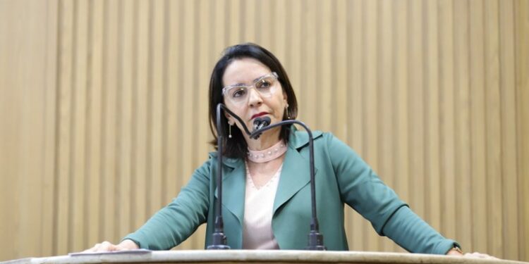 ”Prefeito prega transparência, mas esconde Audiência sobre o orçamento”, alerta Emília
