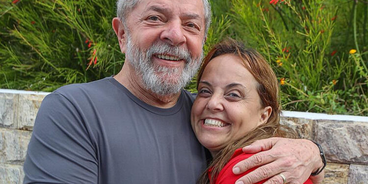 Lurian, filha de Lula, pode ser pré-candidata. “Meu nome está à disposição para a chapa majoritária”