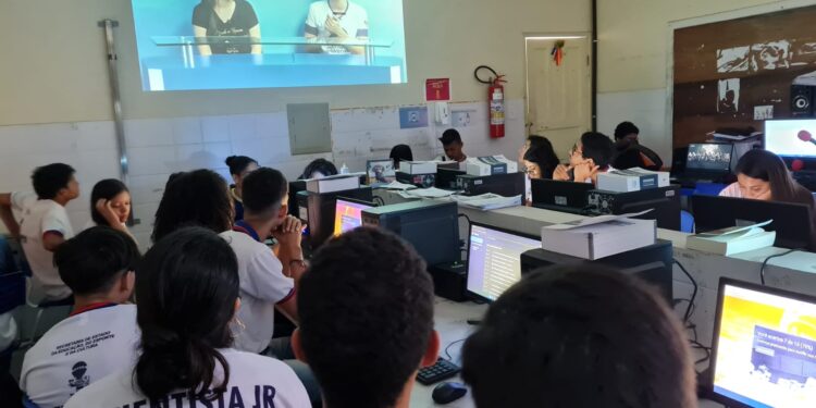 Feira de Lançamento de Foguetes reúne alunos de quatro escolas estaduais do Sul sergipano