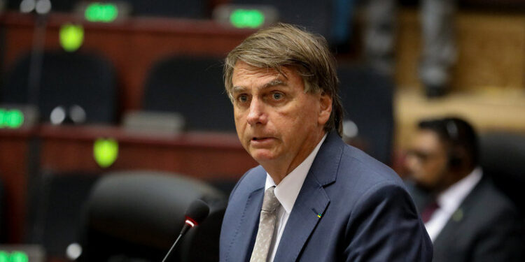 Bolsonaro diz que Moraes, do STF, ‘infelizmente’ suspendeu redução de IPI