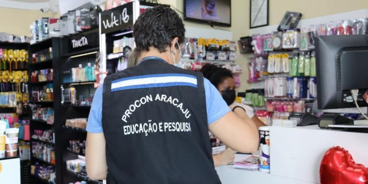 Procon Aracaju orienta consumidores para compras do Dia das Mães