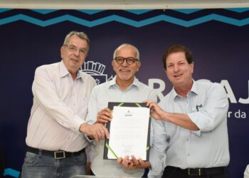 Prefeitura e Deso fazem encontro de contas que assegura mais recursos para obras em Aracaju