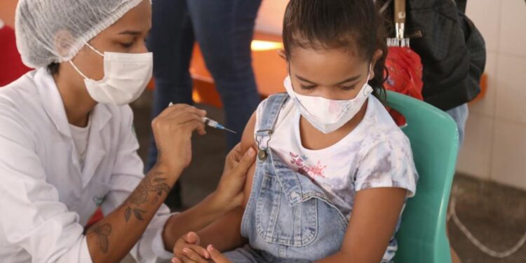 Covid-19: Prefeitura orienta aracajuanos a completar esquema vacinal infantil