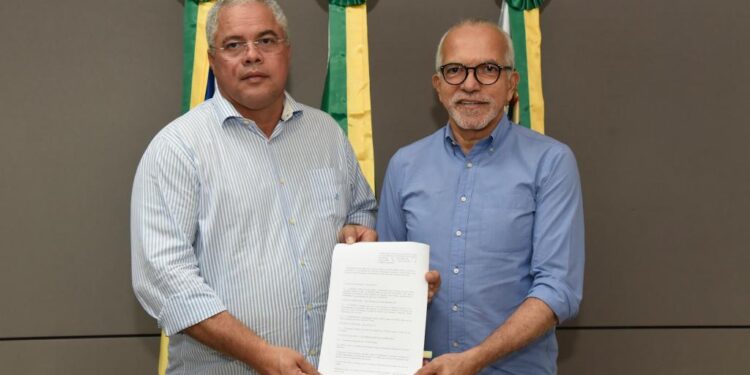 Aracaju e Nossa Srª do Socorro firmam convênio para cessão de terreno por onde passará avenida Perimetral Oeste